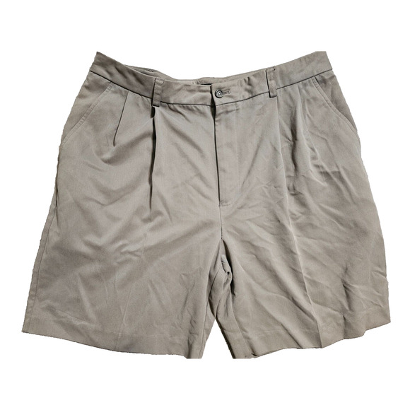 IZOD Men's Pleated Lightweight Active Golf Shorts Dark Green 36 - Picture 1 of 7